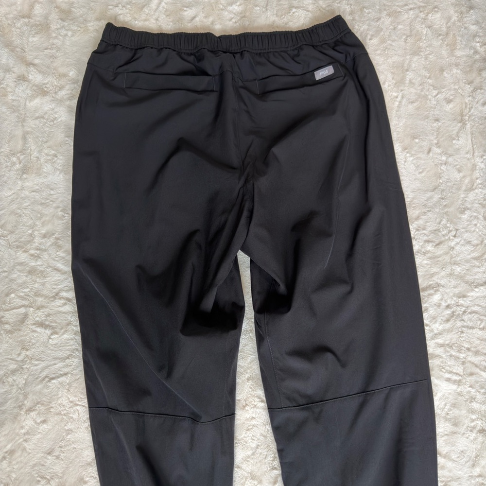 FIGS Men's Tansen Jogger Scrub Pants - Picture 4 of 5